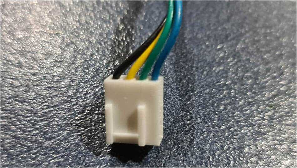 4 pin connector